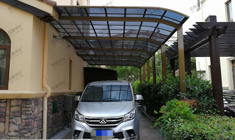 別墅院子的停車棚該如何選擇？至尊卡爾告訴你