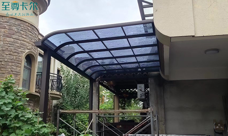 深圳寶安專業做家庭雨棚的廠家？陽臺雨棚上門安裝？